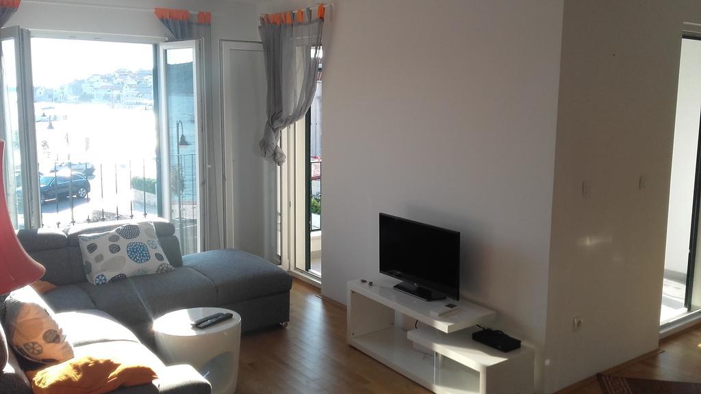 Apartment Sisa Primosten